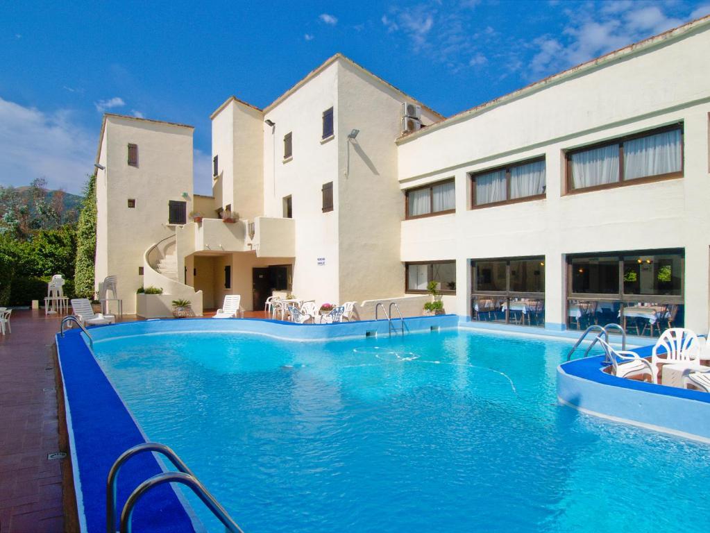 Hotel Le Narval Калькатоджо Экстерьер фото